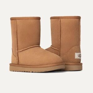 UGG Classic II Boot Kids Chesnut Size 2